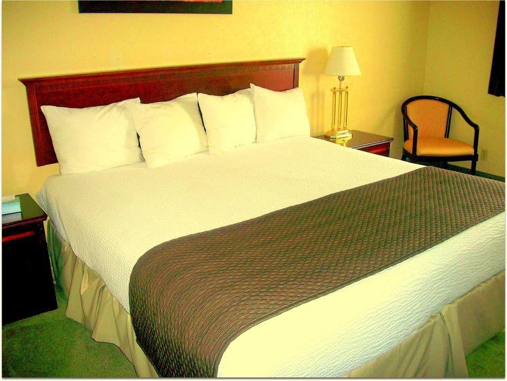 Wallaceburg Inn ภายนอก รูปภาพ
